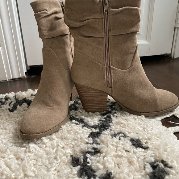 Target Slouch Boots - Size 8 - Picture 2 of 3